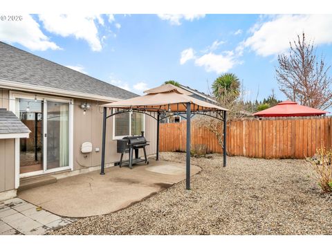 Tiny photo for 41 Sandalwood Loop, Creswell, OR 97426 (MLS # 312539237)