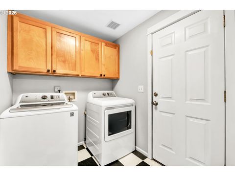 Tiny photo for 41 Sandalwood Loop, Creswell, OR 97426 (MLS # 312539237)