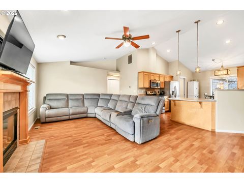 Tiny photo for 41 Sandalwood Loop, Creswell, OR 97426 (MLS # 312539237)