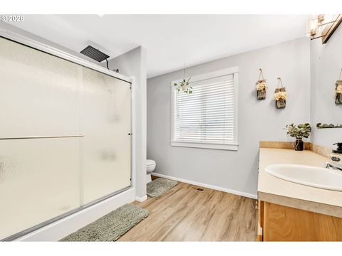 Tiny photo for 41 Sandalwood Loop, Creswell, OR 97426 (MLS # 312539237)