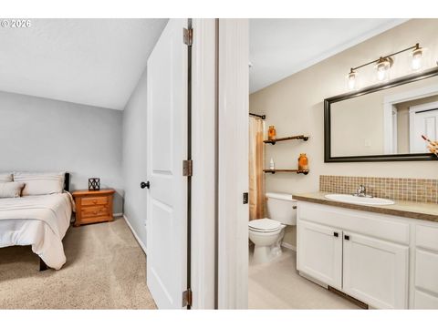 Tiny photo for 41 Sandalwood Loop, Creswell, OR 97426 (MLS # 312539237)