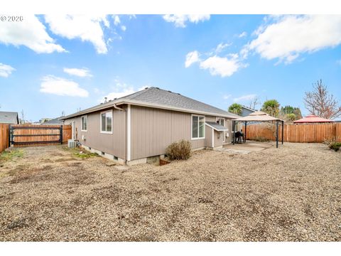 Tiny photo for 41 Sandalwood Loop, Creswell, OR 97426 (MLS # 312539237)