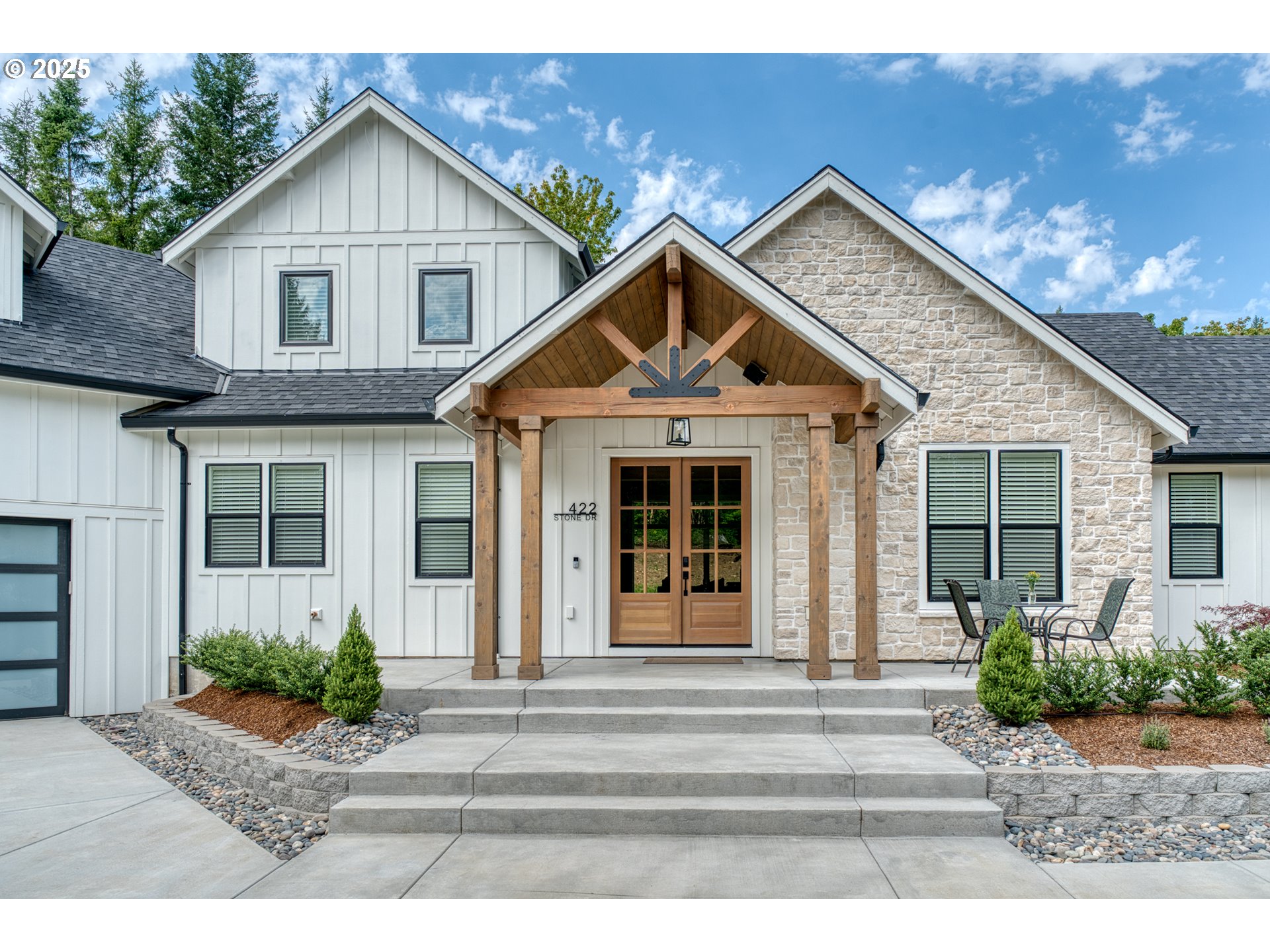 422 STONE DR