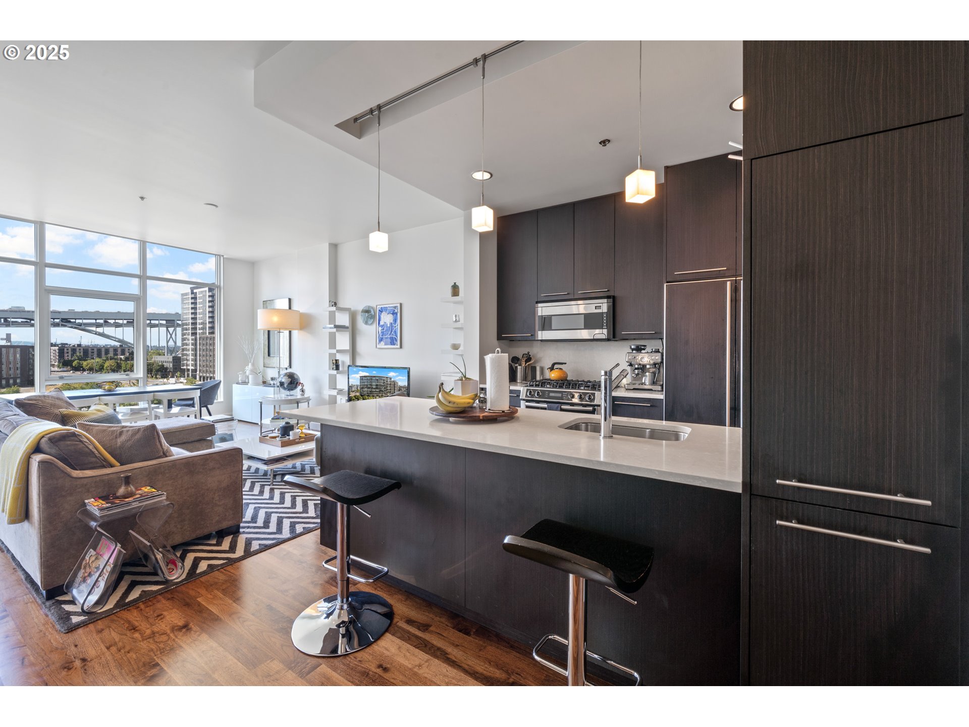 949 NW OVERTON ST 608