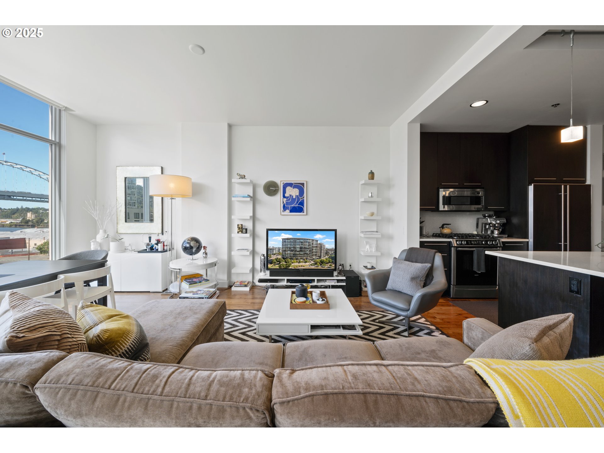 949 NW OVERTON ST 608