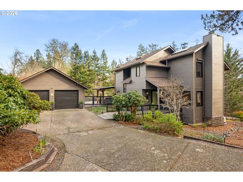 2311 DOUGLAS DR Eugene OR 97405