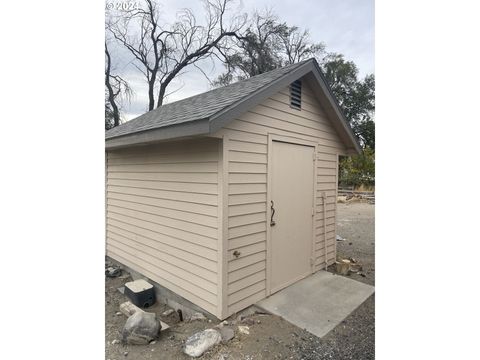 A home in Hermiston