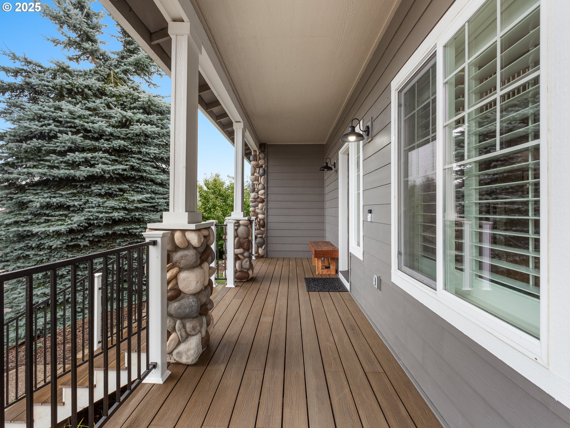 1800 NW LACAMAS DR