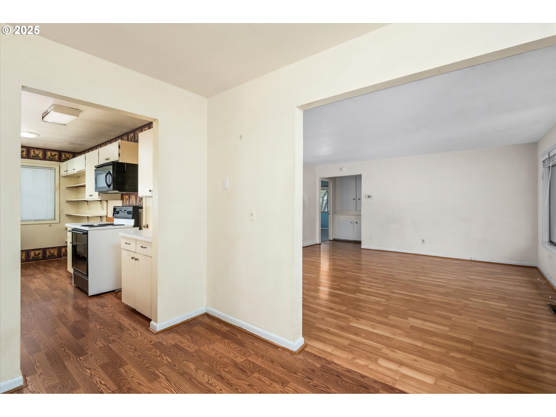 Oakridge, Oregon 97463, United States, 3 Bedrooms Bedrooms, ,2 BathroomsBathrooms,Residential,Active,137819