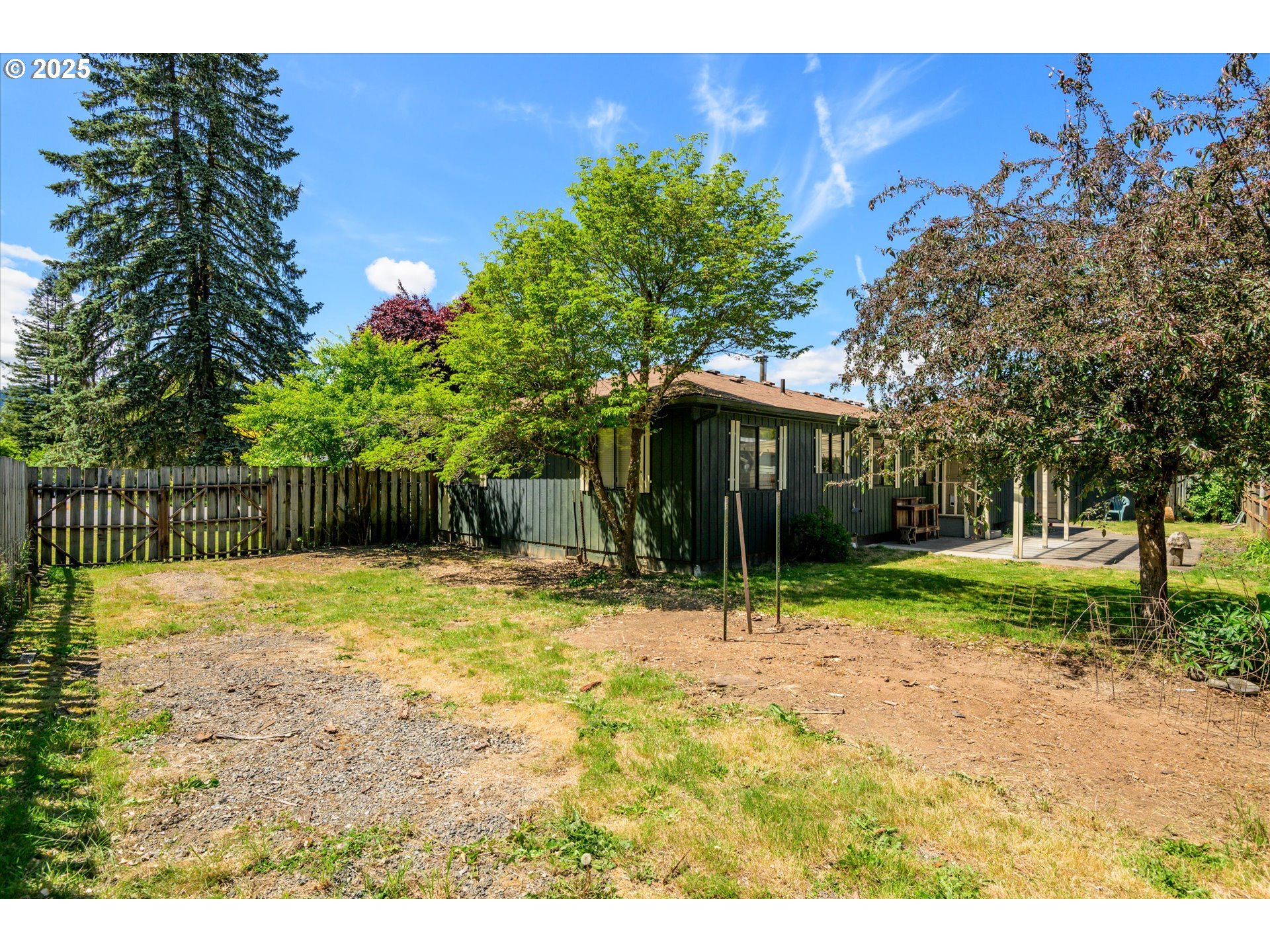 Oakridge, Oregon 97463, United States, 3 Bedrooms Bedrooms, ,2 BathroomsBathrooms,Residential,Active,137819