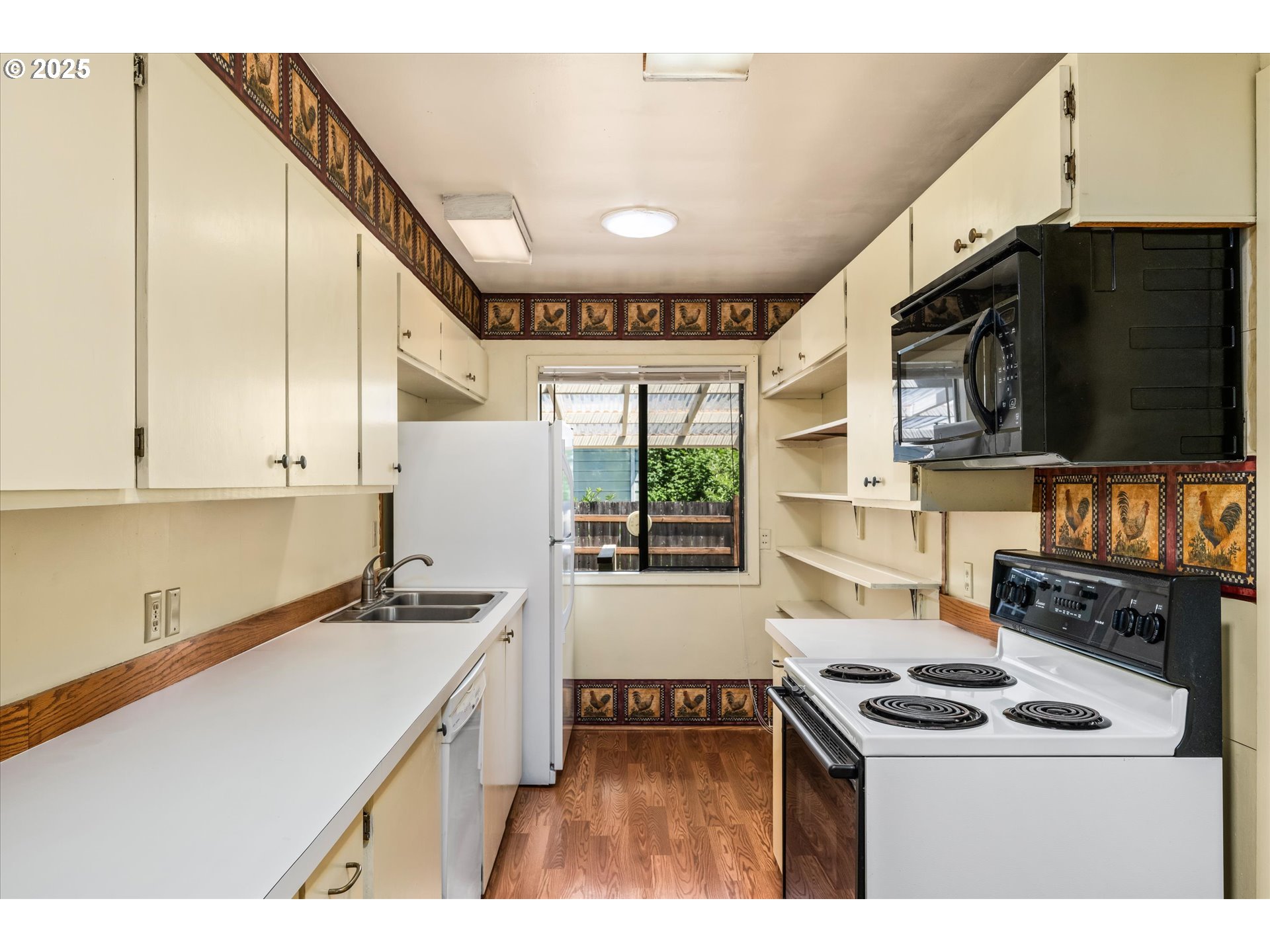 Oakridge, Oregon 97463, United States, 3 Bedrooms Bedrooms, ,2 BathroomsBathrooms,Residential,Active,137819