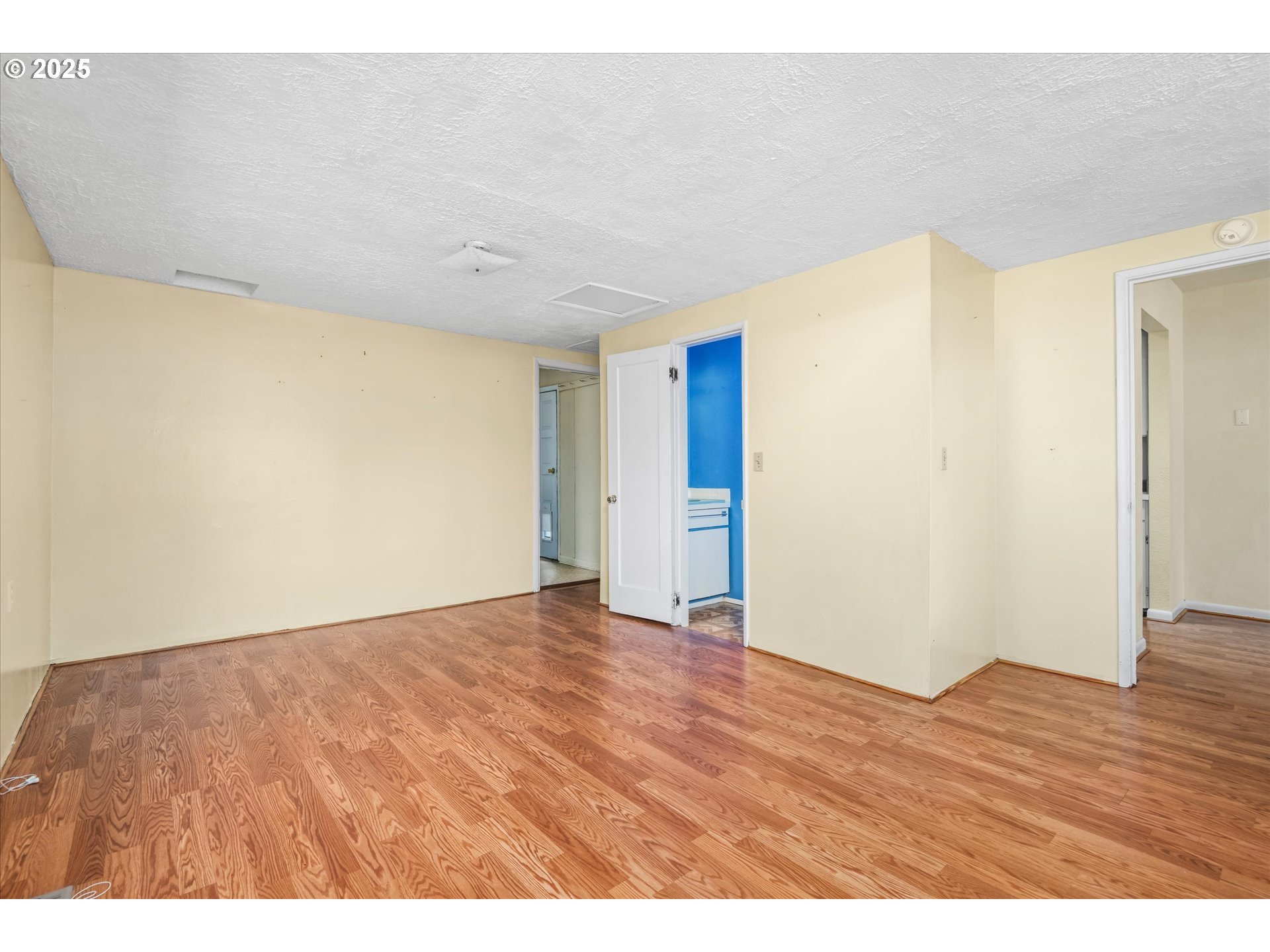 Oakridge, Oregon 97463, United States, 3 Bedrooms Bedrooms, ,2 BathroomsBathrooms,Residential,Active,137819