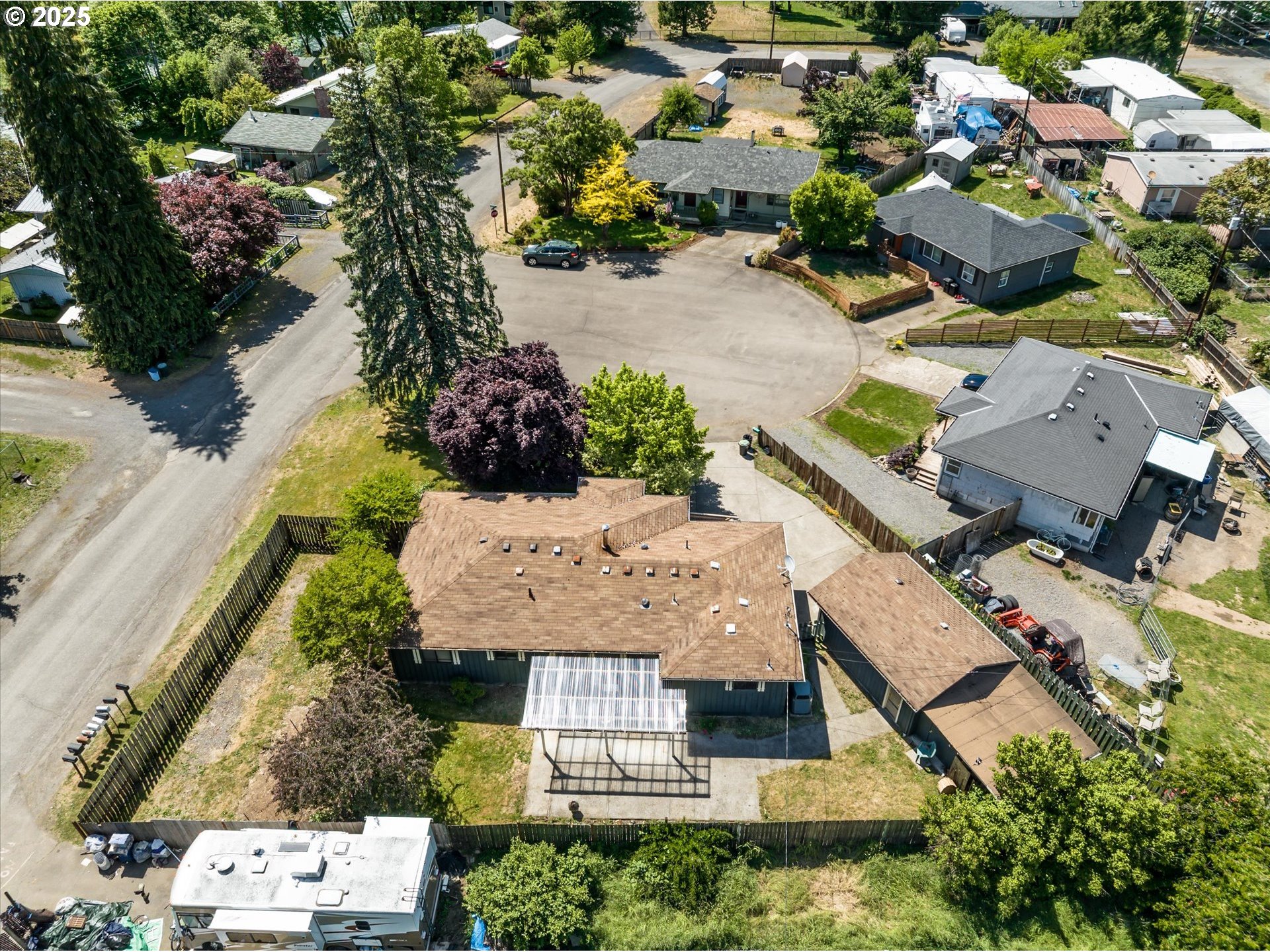 Oakridge, Oregon 97463, United States, 3 Bedrooms Bedrooms, ,2 BathroomsBathrooms,Residential,Active,137819