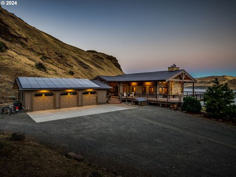 8919 HWY 14 Wishram WA 98673