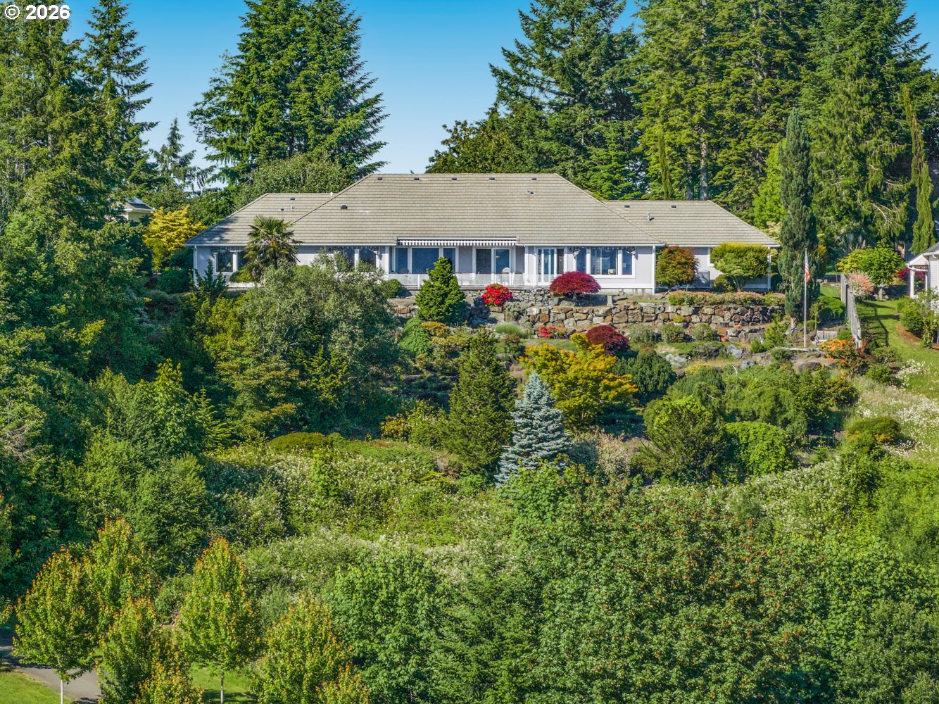 211 ALDERWOOD DR