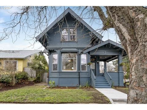 6215 NE RODNEY AVE Portland OR 97211