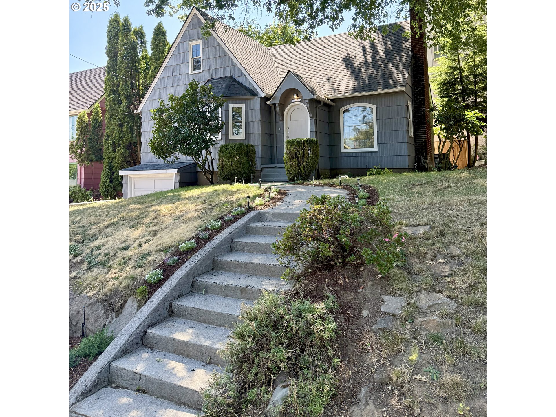 323 NE 47TH AVE