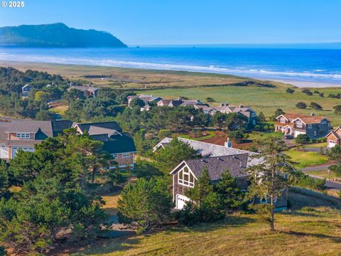 A home in Gearhart