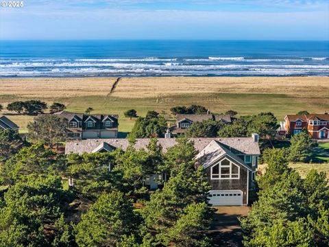 A home in Gearhart