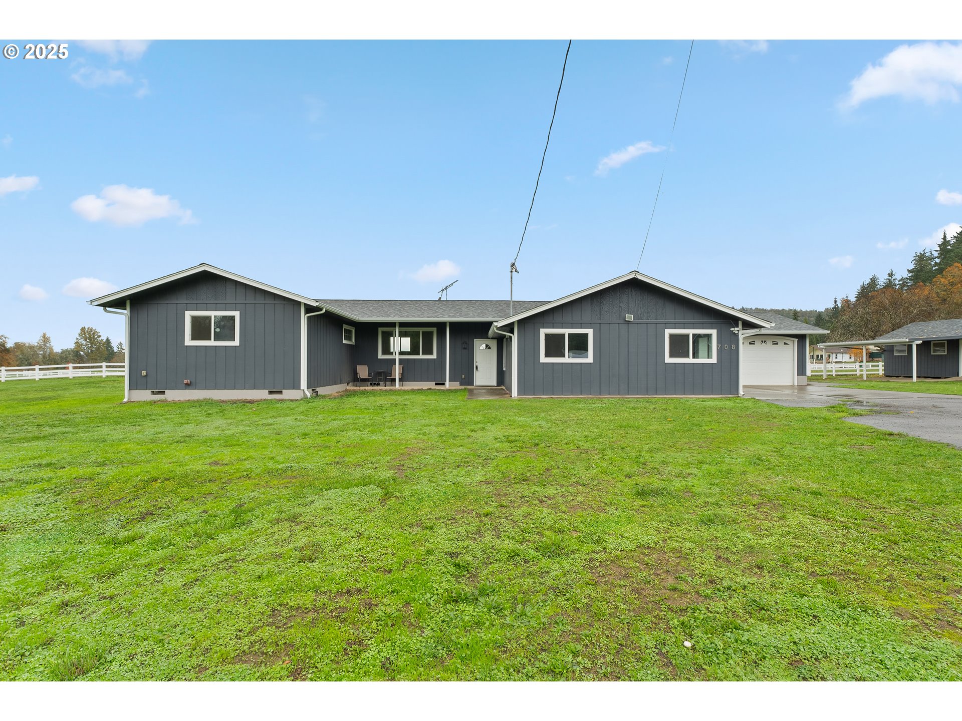 Photo 1 of 46 — 708 HEATHER LN, Roseburg, OR 97471