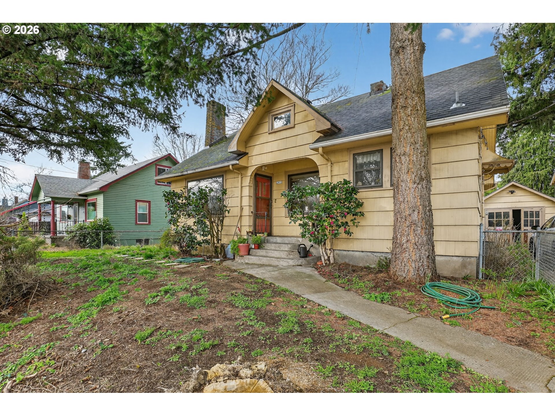 Photo 1 of 25 — 2911 SE 52ND AVE, Portland, OR 97206