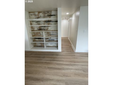 Tiny photo for 287 E 3rd St, Lowell, OR 97452 (MLS # 346012767)