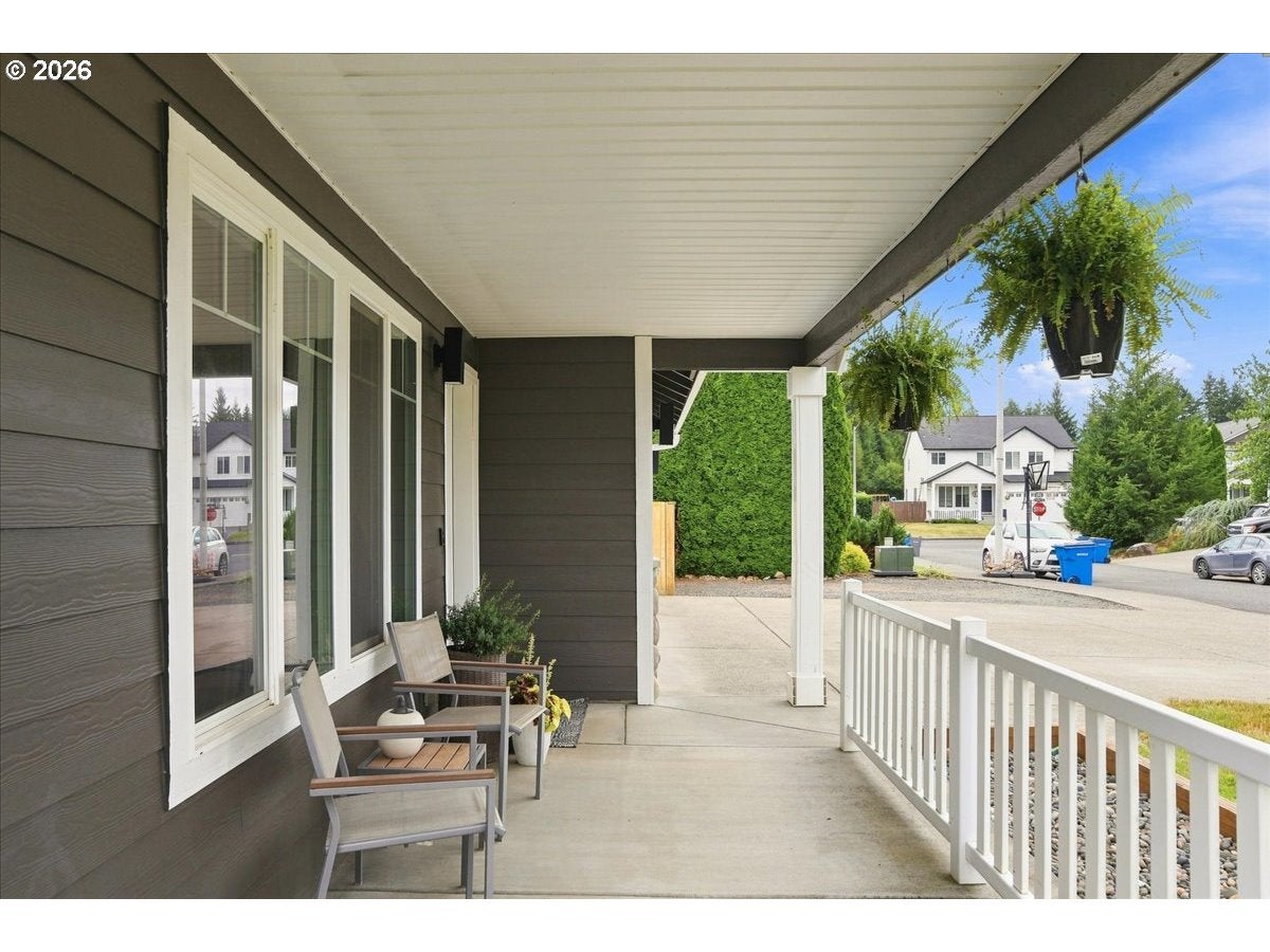 411 S MAPLE AVE
