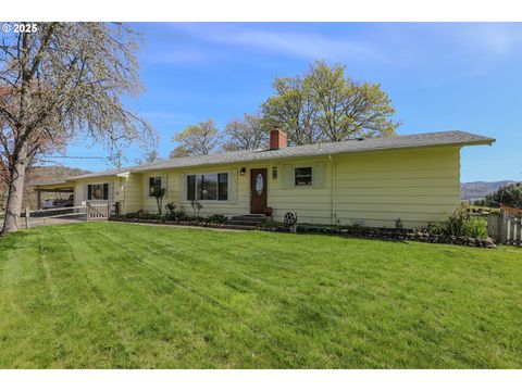 383 LITTLE VALLEY RD Roseburg OR 97471