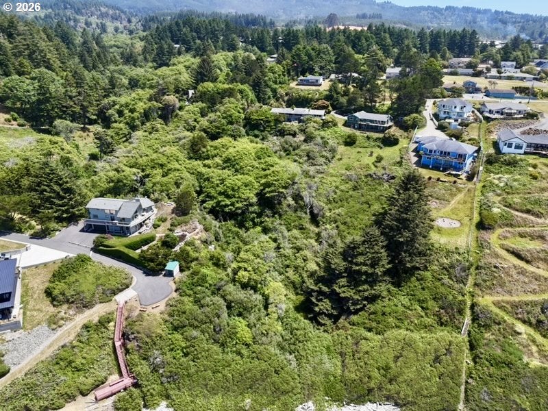 17350 HOLMES DR