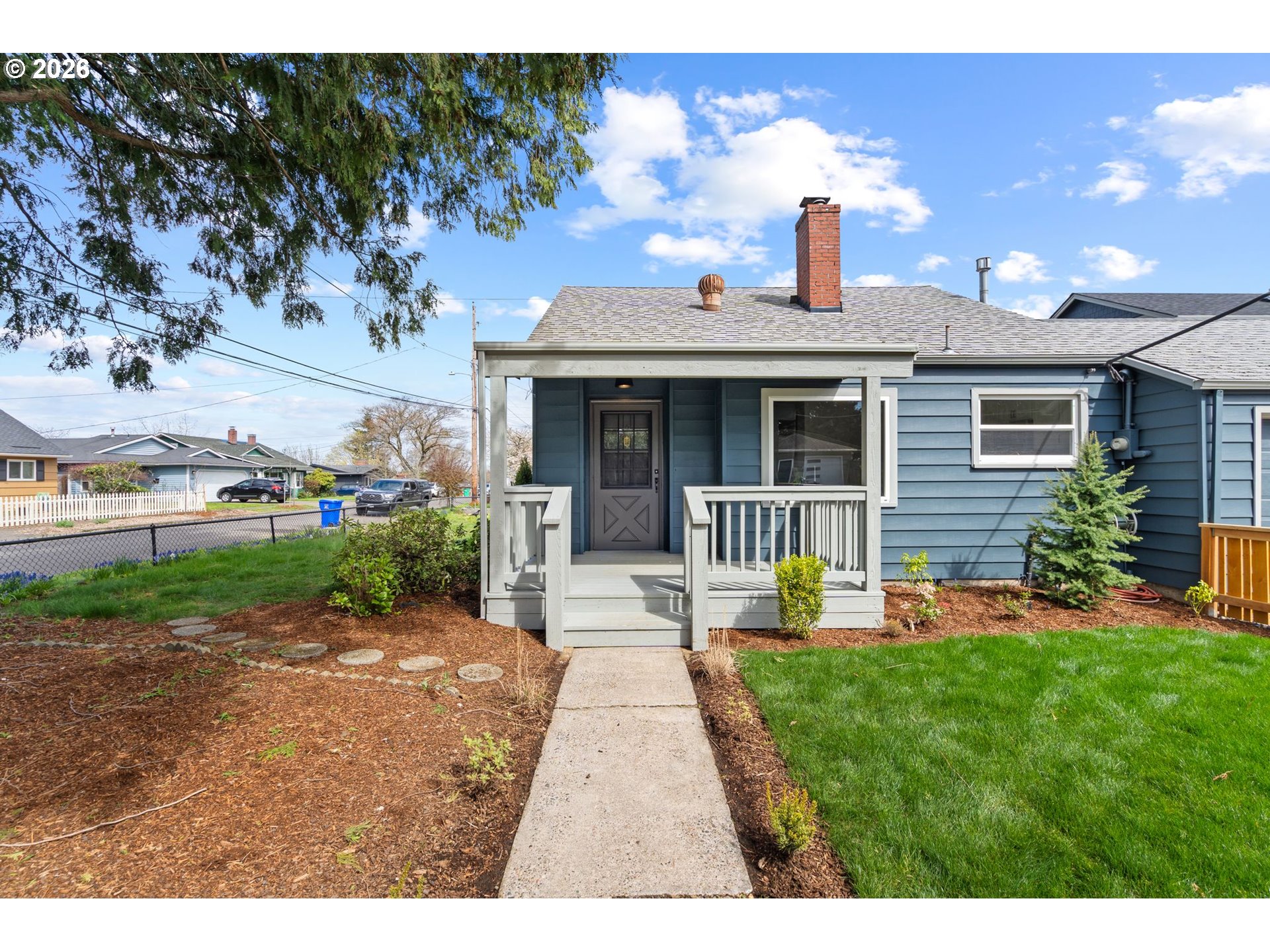 6909 NE Multnomah ST A