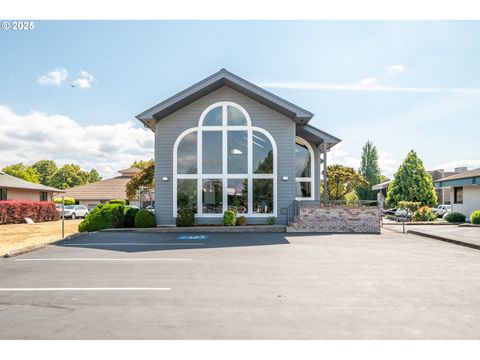 922 12TH AVE Longview WA 98632