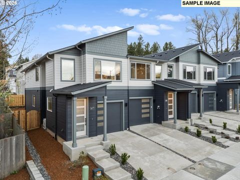 2437 NW 1ST DR Gresham OR 97030