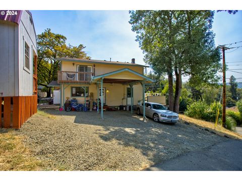 A home in Roseburg