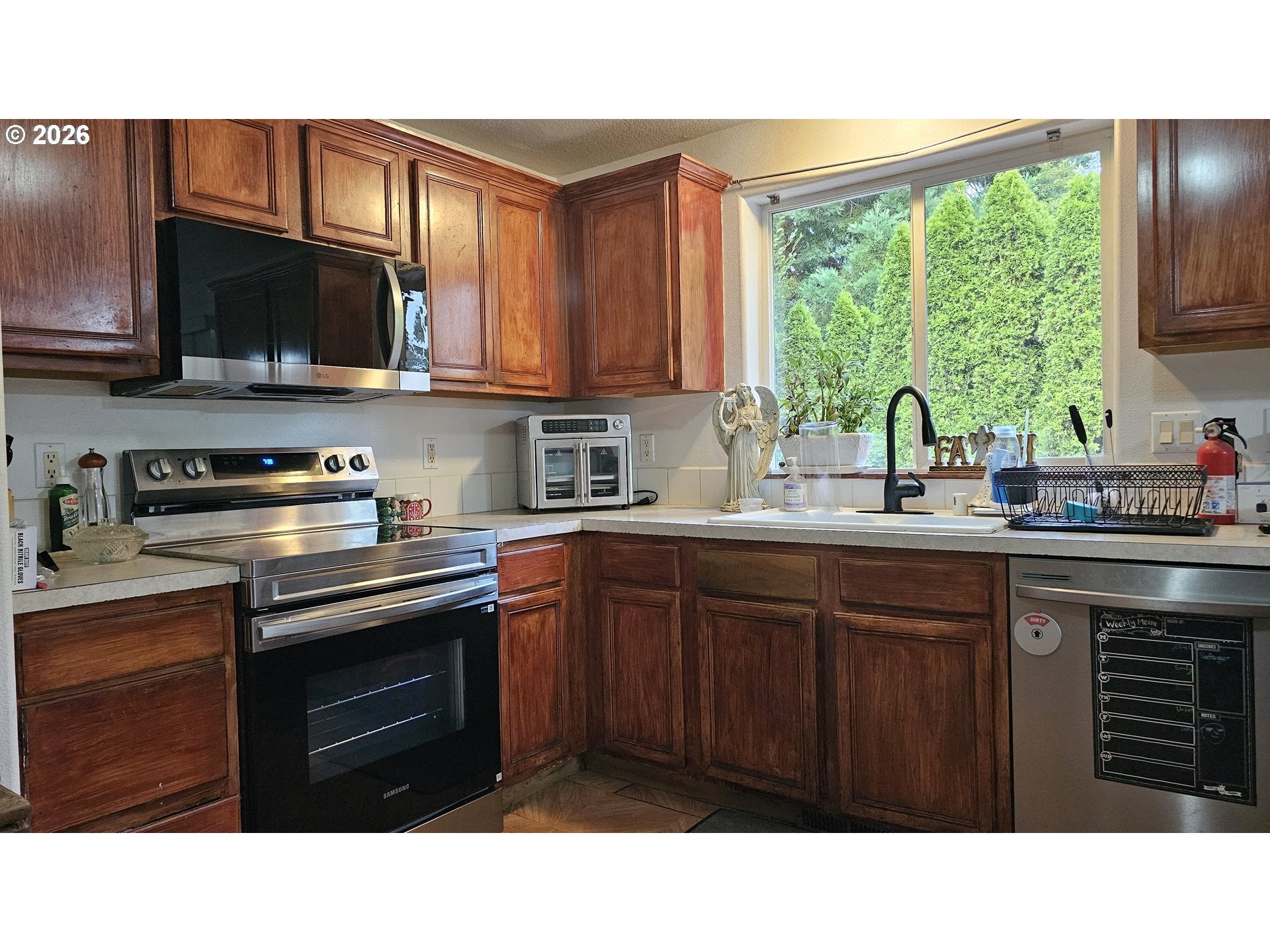 5213 NE 25TH PL