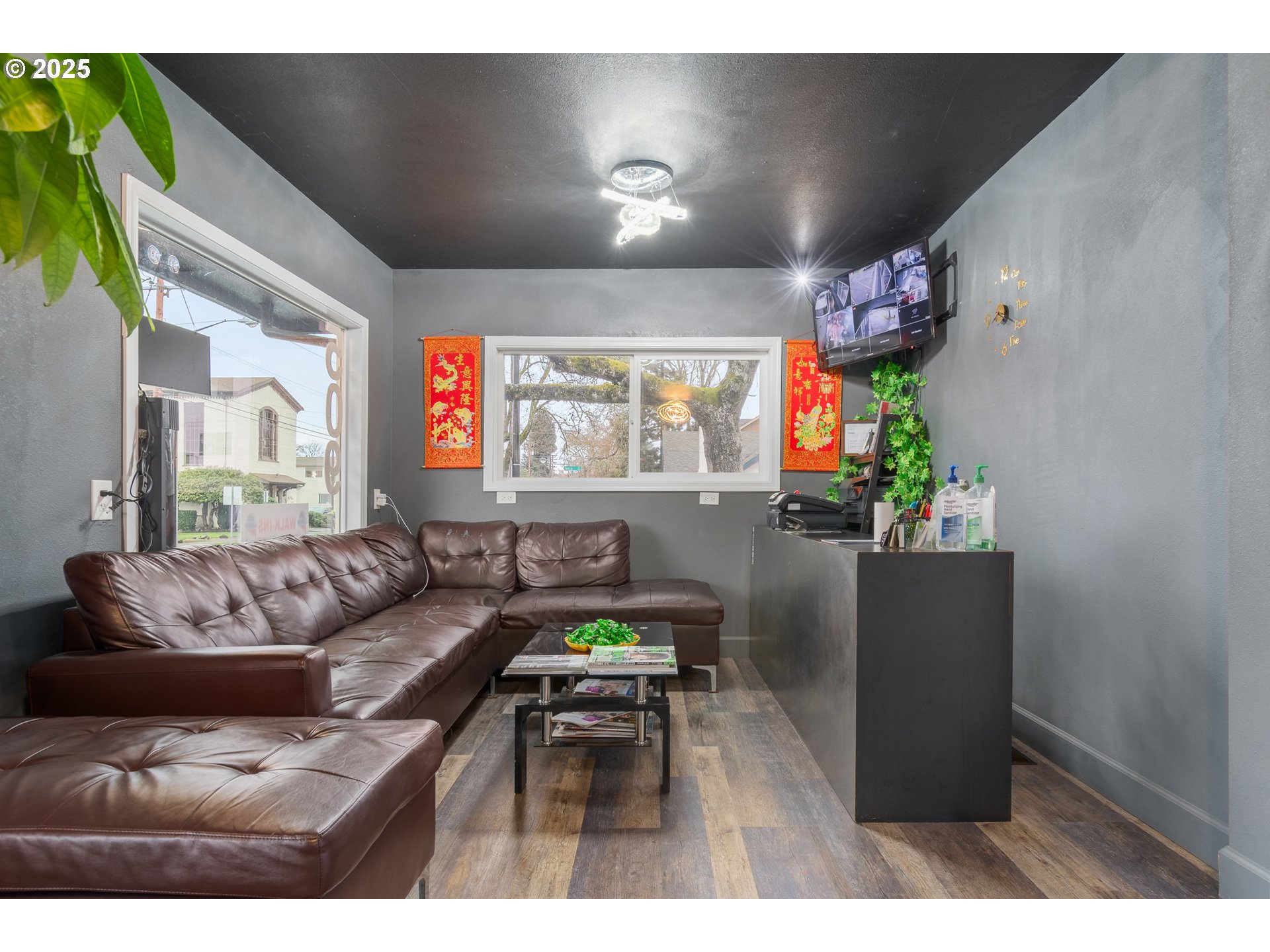 509 E 13TH AVE SE