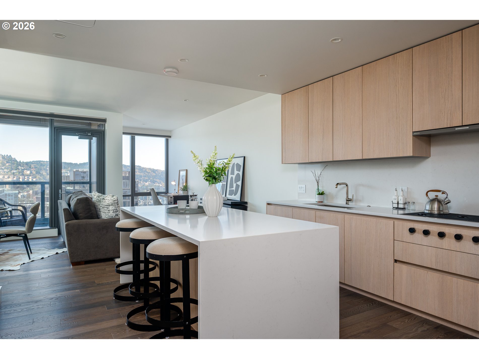 550 SW 10TH AVE 2303