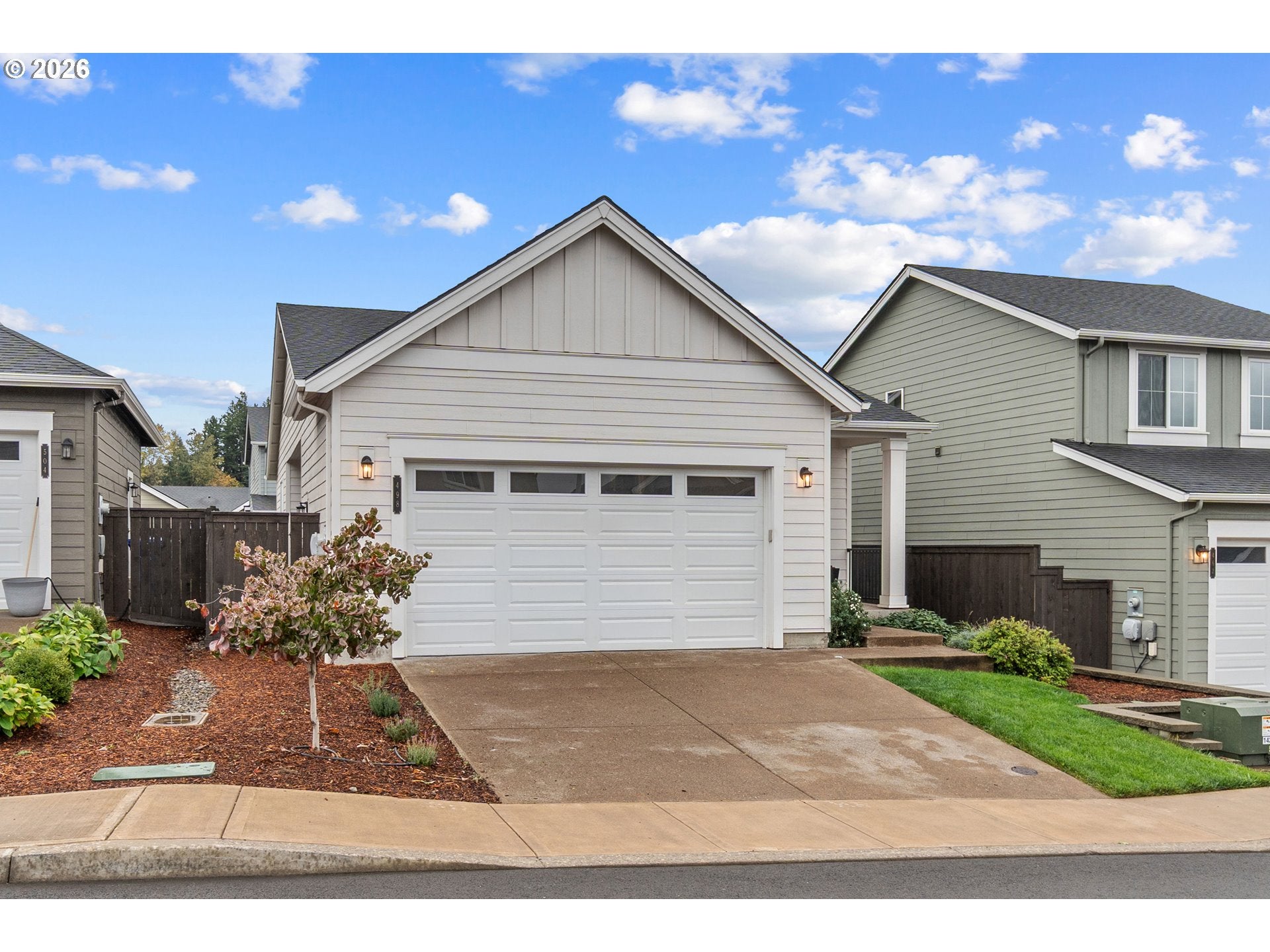 498 NE FREMONT DR