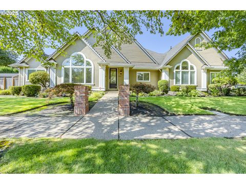 2704 MARTINIQUE AVE Eugene OR 97408