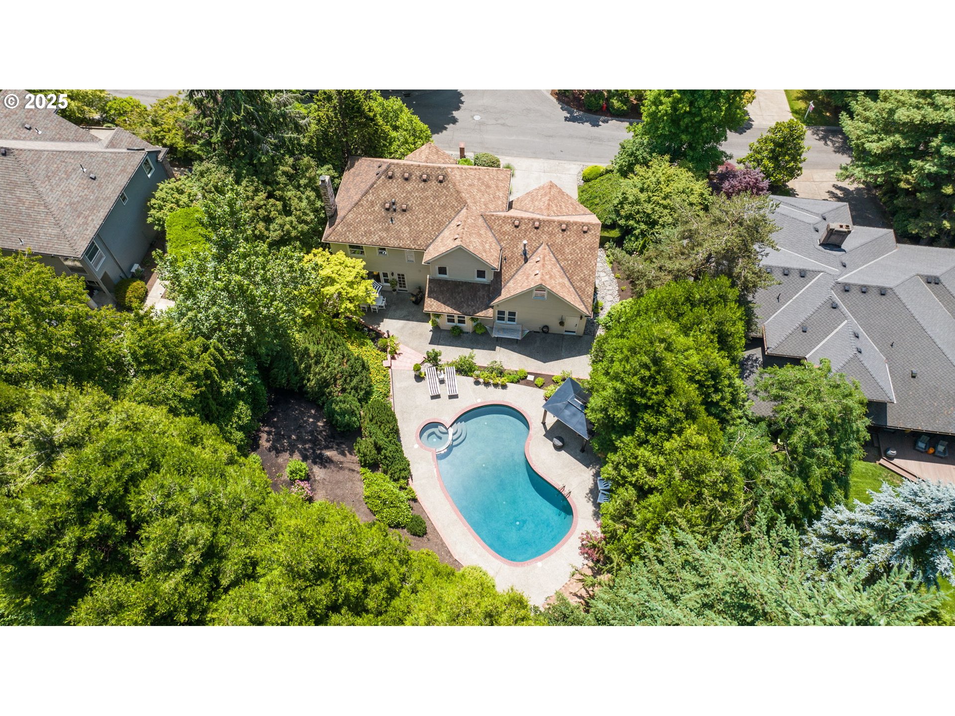 2927 TOLKIEN LN