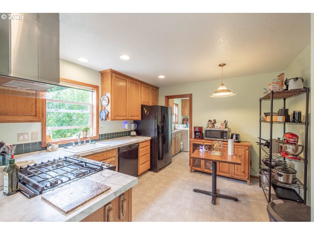 609 VAN BUREN ST