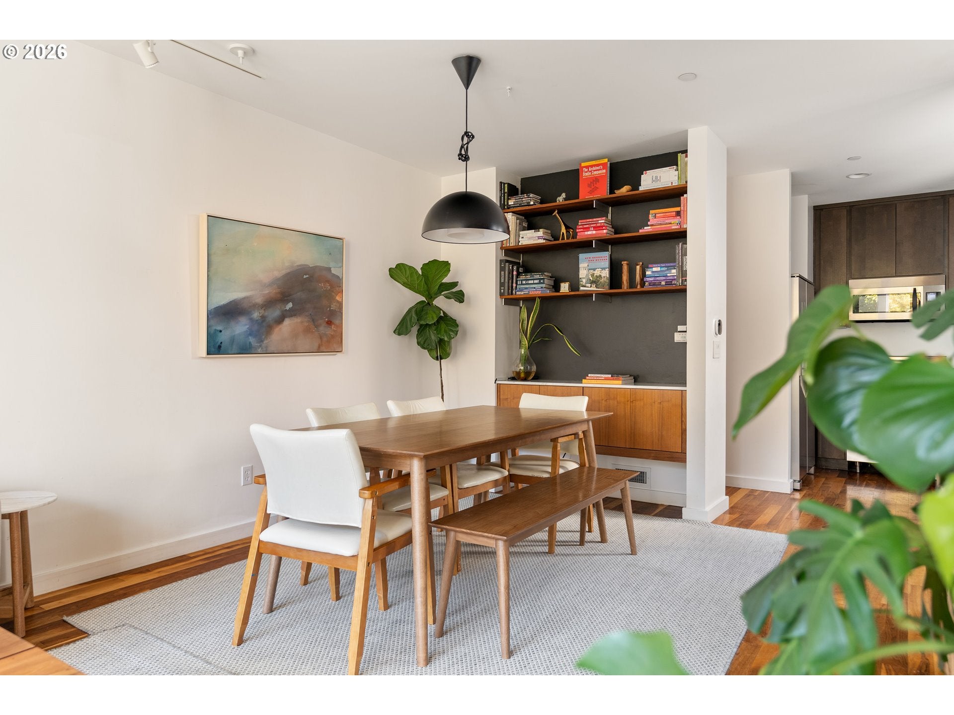 245 SW MEADE ST M2