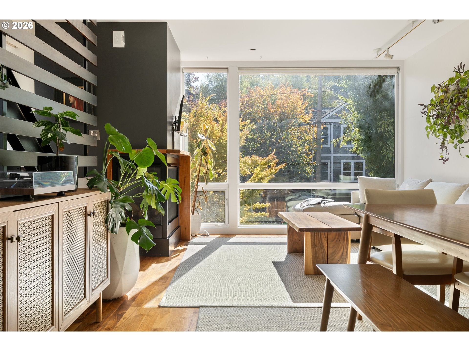 245 SW MEADE ST M2