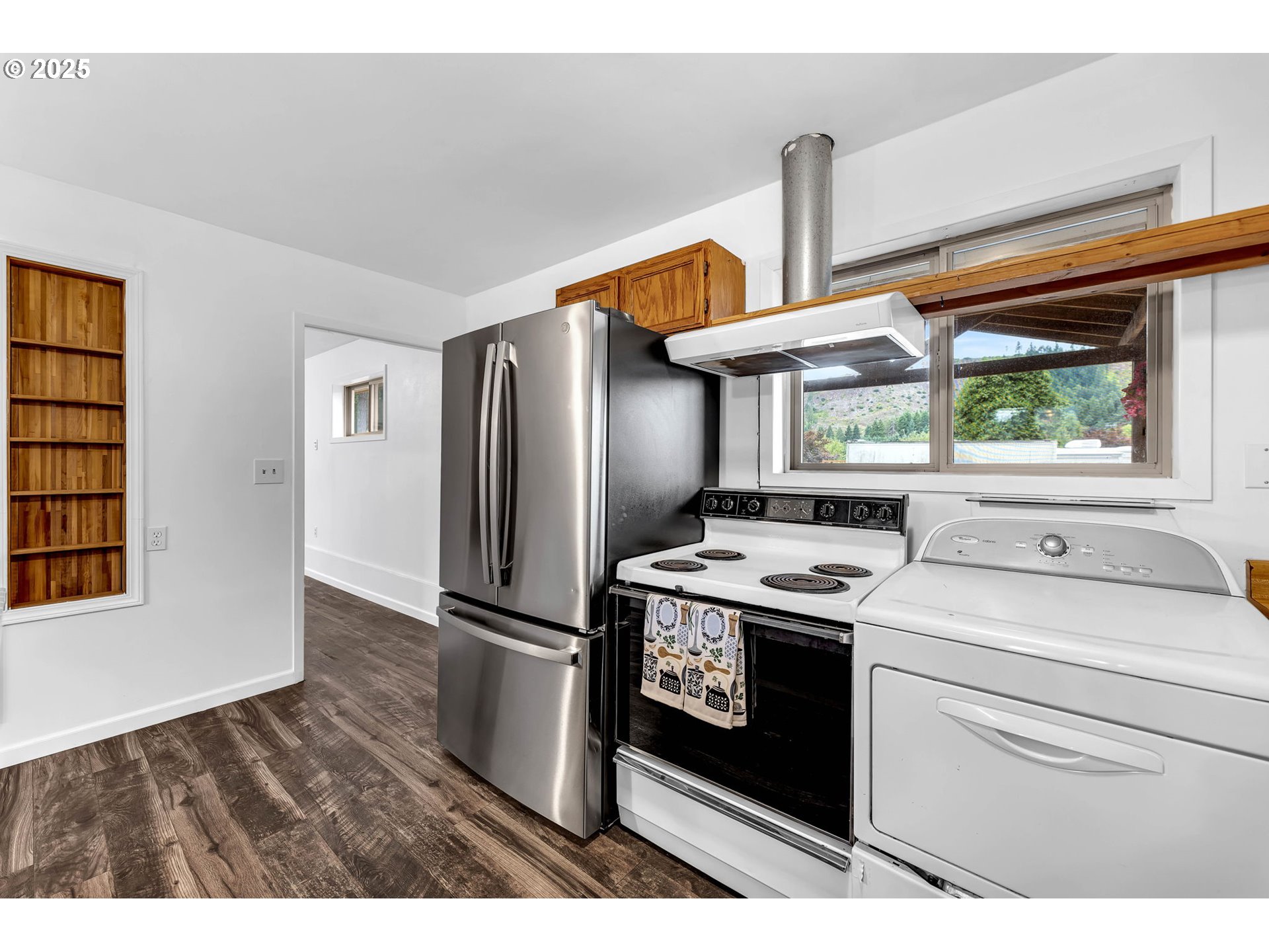 12 VALLEY DR