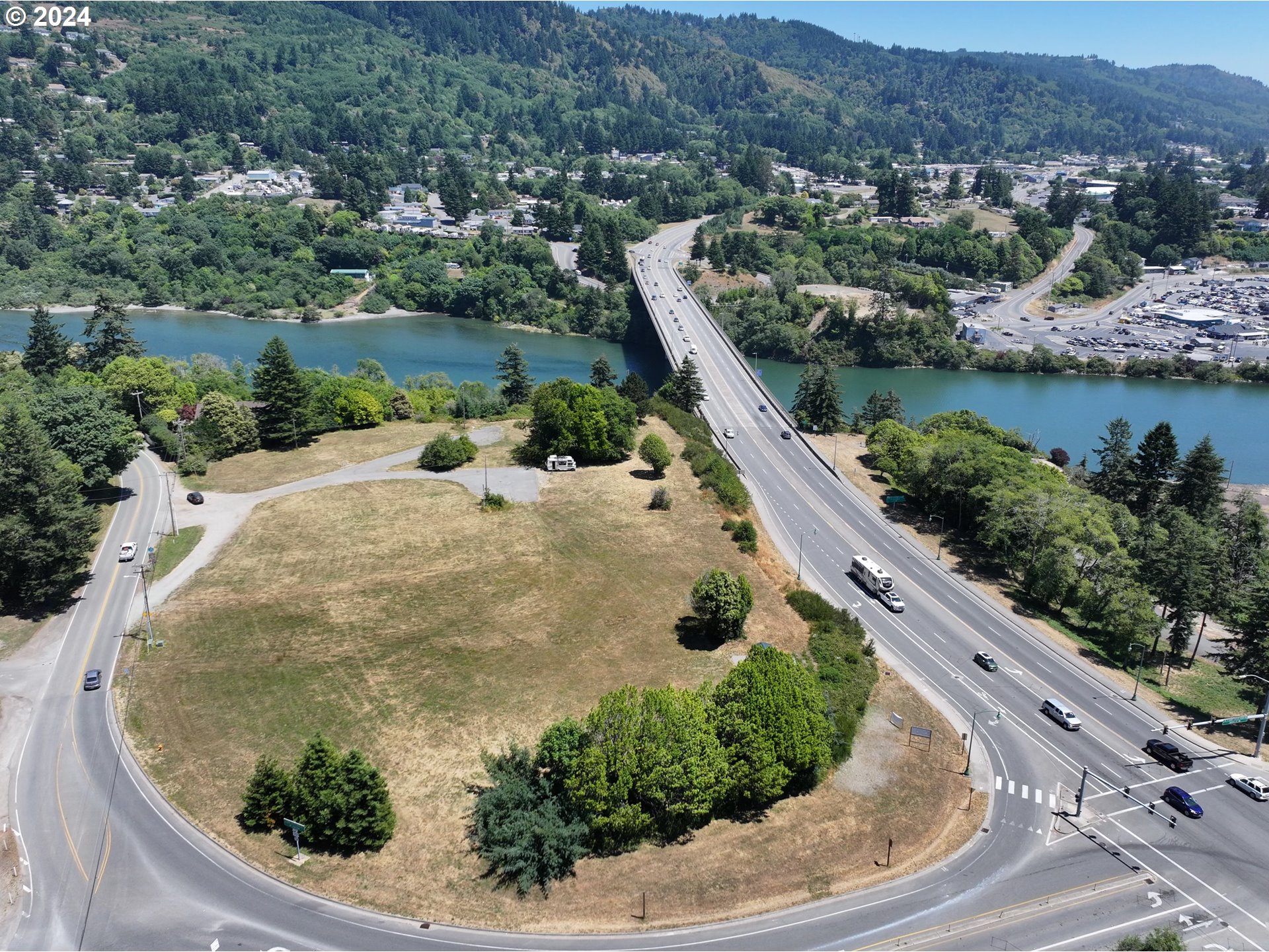 205 N BANK CHETCO RIVER RD