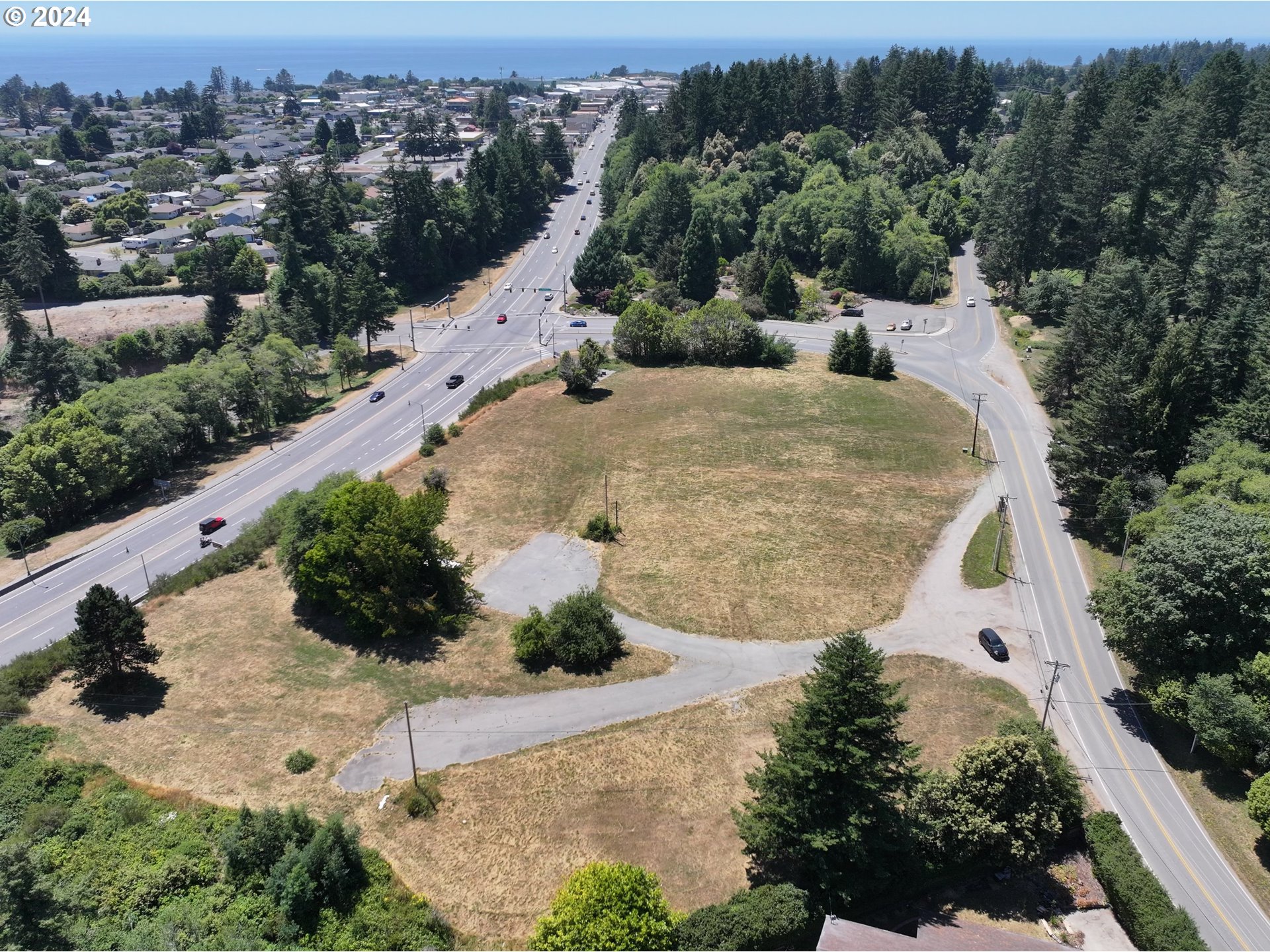 205 N BANK CHETCO RIVER RD