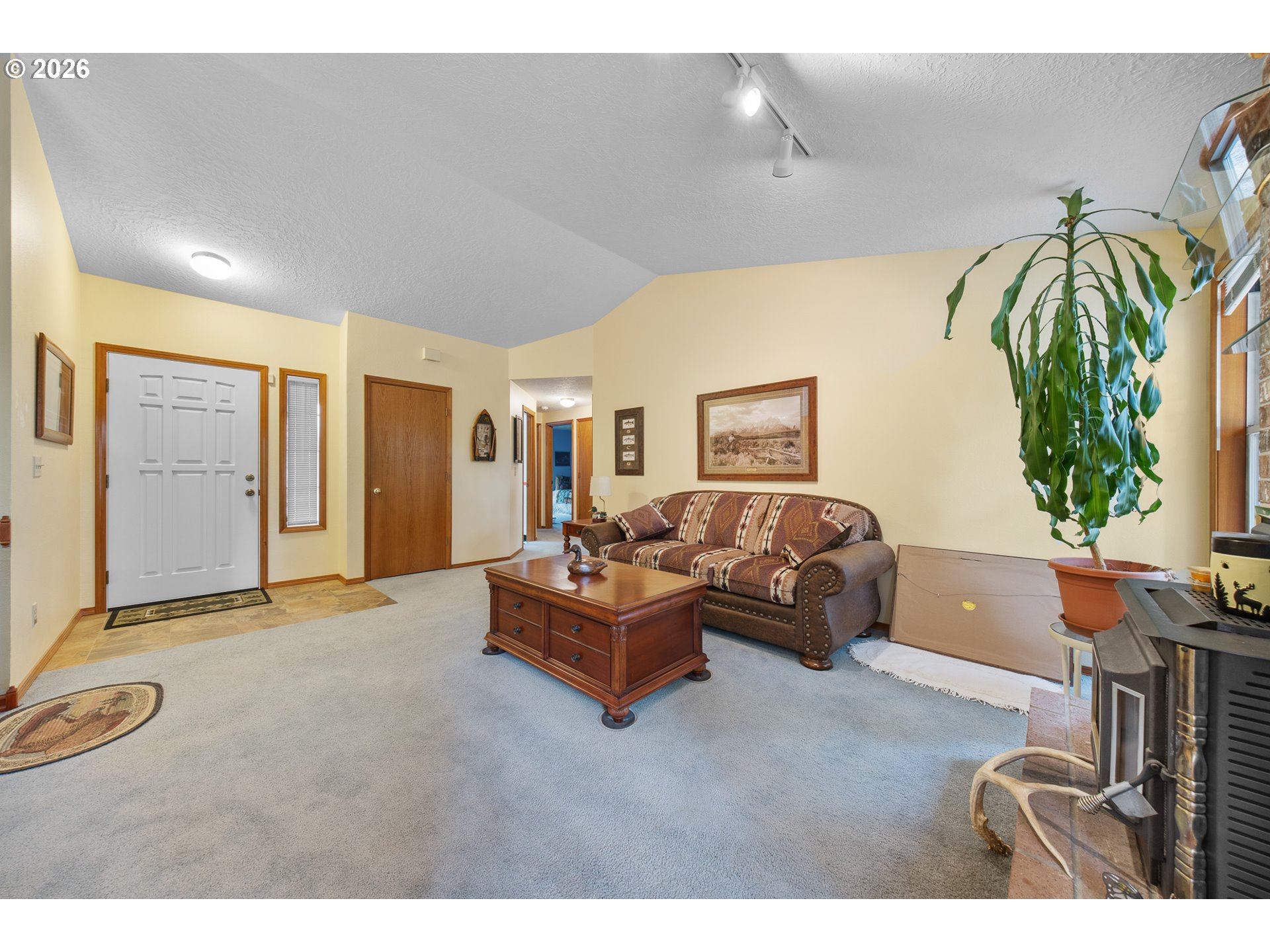 701 SW LINNEMAN CT