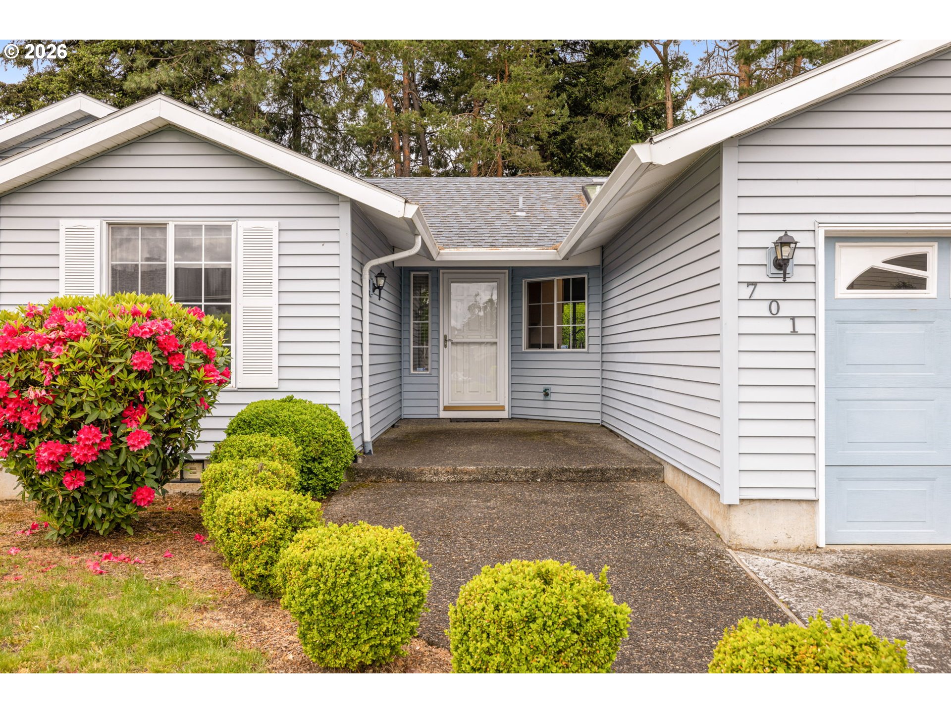 701 SW LINNEMAN CT