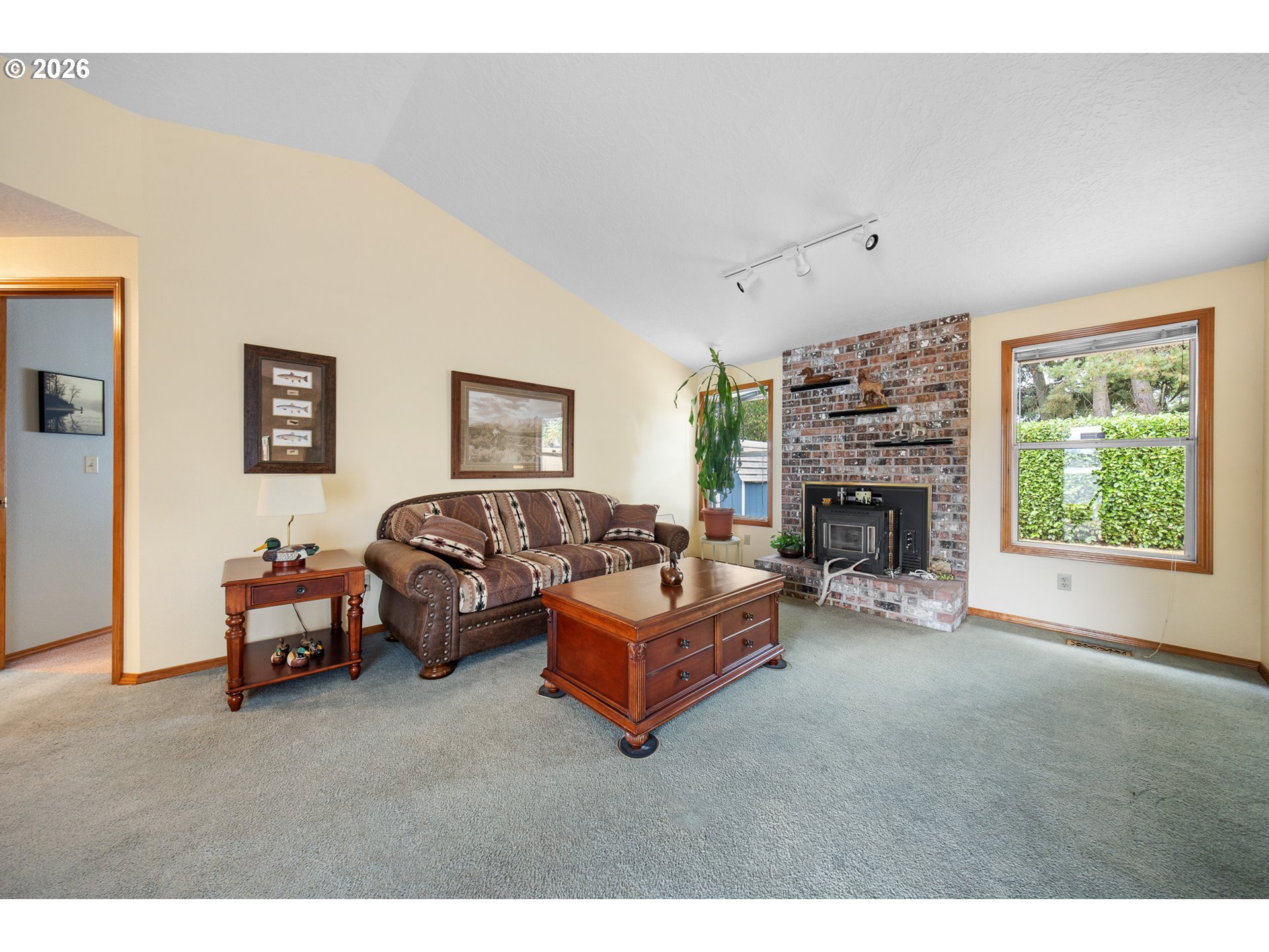 701 SW LINNEMAN CT