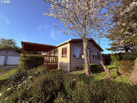3450 VINE AVE Coos Bay OR 97420