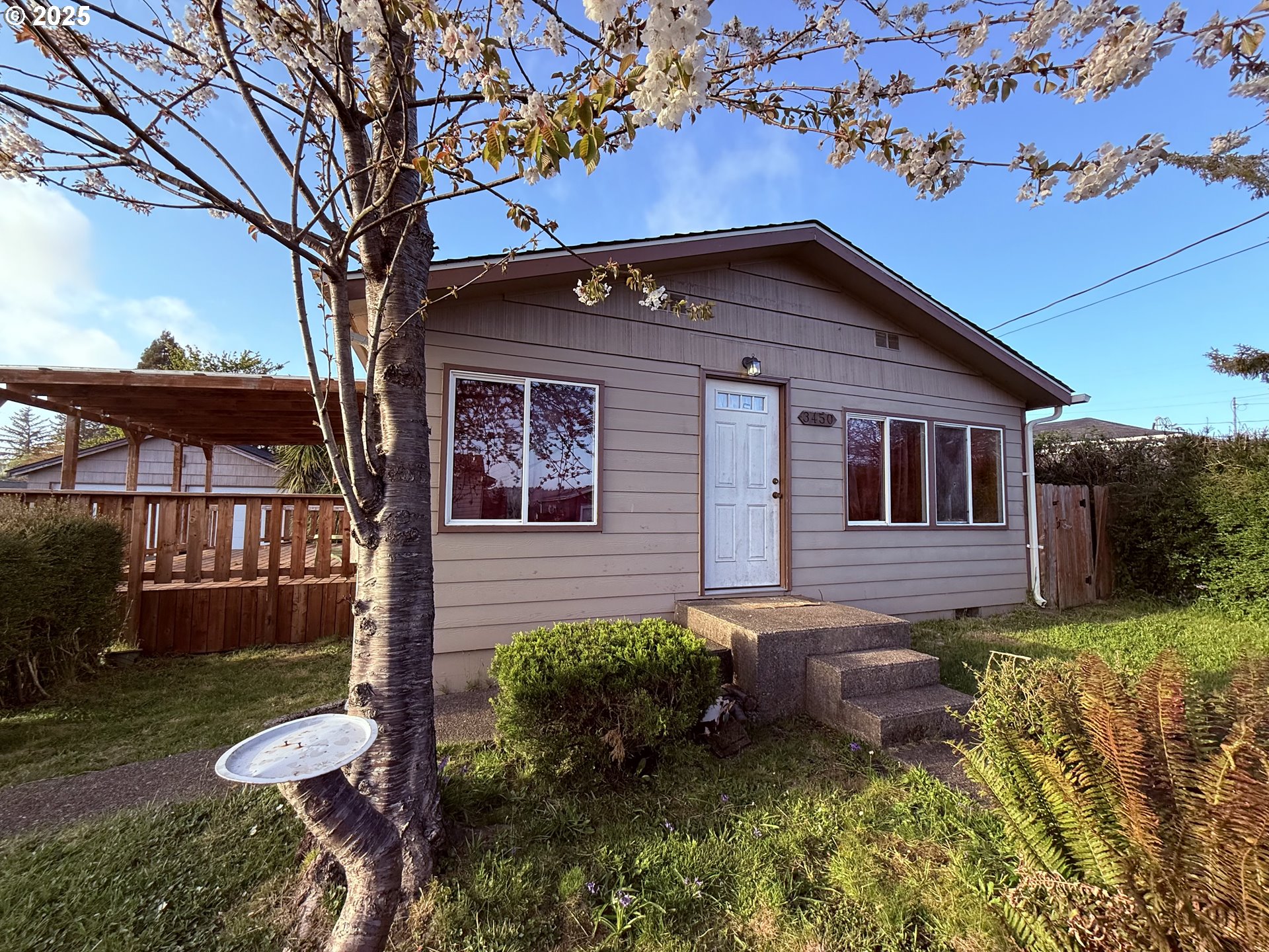 3450 VINE AVE